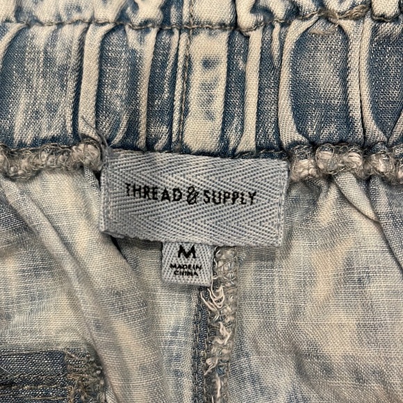Acid washer jean shorts.  Thread and Supply.  Women’s size medium. - Picture 4 of 6